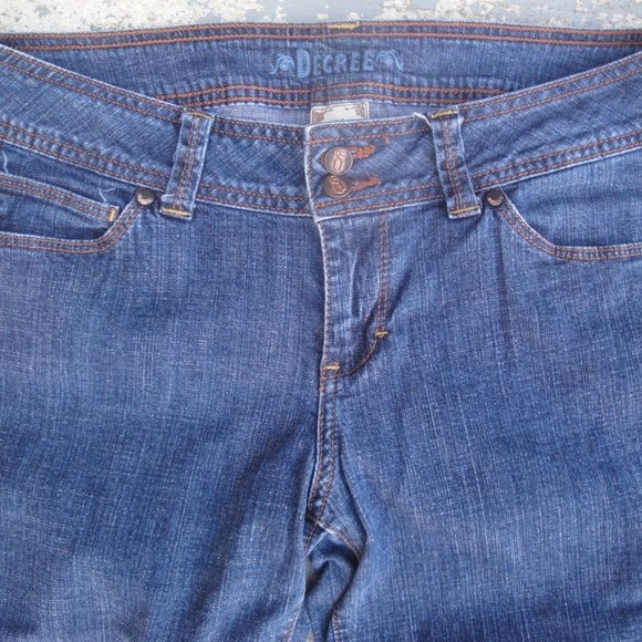 Decree Jeans Medium Wash Size 11(Juniors) - Picture 2 of 8
